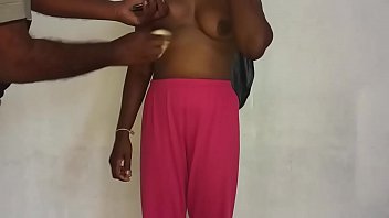 Indian girl came to the casting and showed her natural boobs